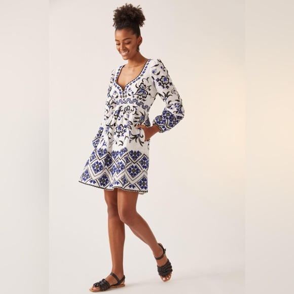 Anthropologie | Sweetheart Embroidered White and Blue Mini Dress - Picture 3 of 9